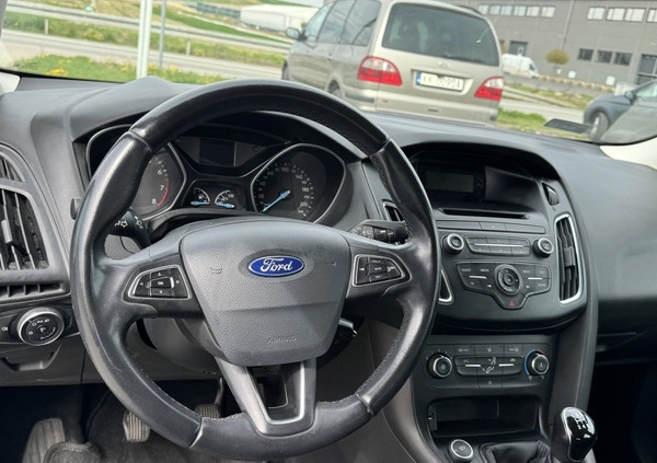 Ford Focus cena 41900 przebieg: 45007, rok produkcji 2018 z Kraków małe 781